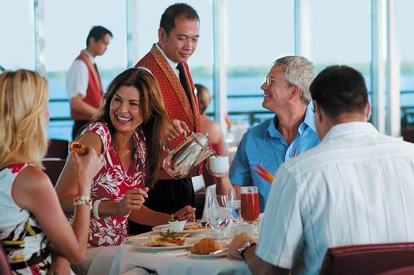 Paul Gauguin Cruises MS Paul Gauguin La Veranda LIfestyle 17 ©Paul Gauguin Cruises.jpg